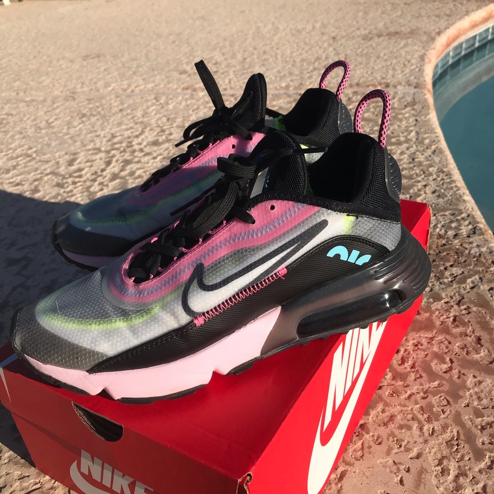 Nike Air Max 2090